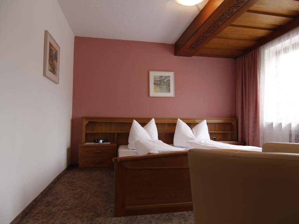 Gaestehaus Gisela Bruck am Ziller Buitenkant foto